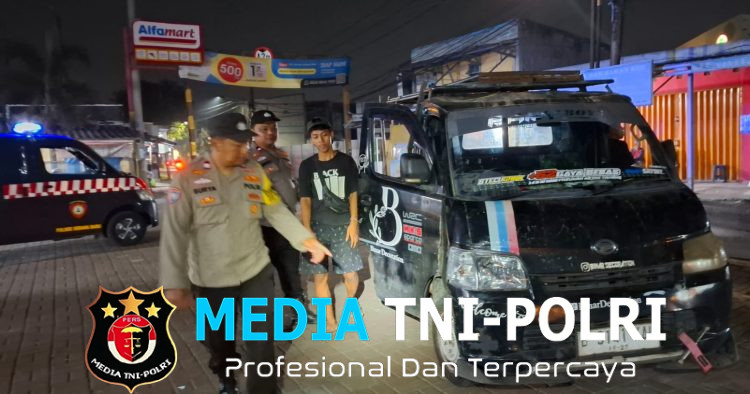 Antisipasi Aksi Kejahatan Jalanan dan Geng Motor, Polsek Serang Baru Gelar Razia OKJ di Jalan Kampung Ceper