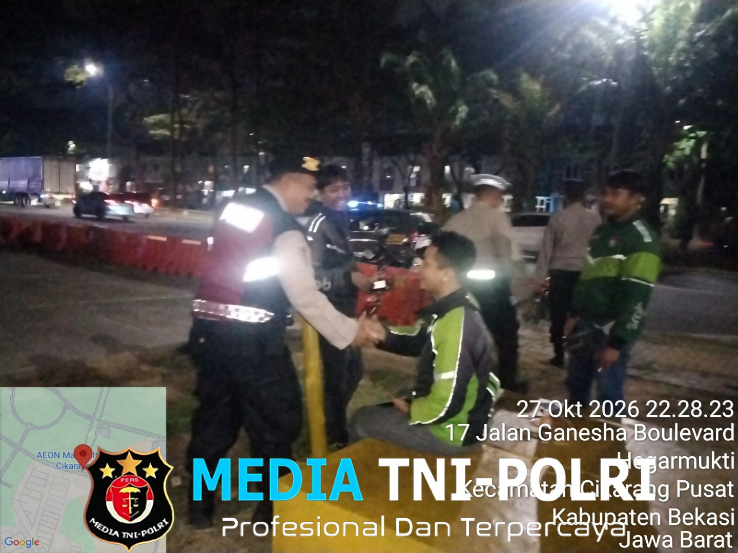 Tingkatkan Pengawasan Malam Hari, Polsek Cikarang Pusat Gelar Patroli Mobile di Jalan Raya Boulevard Deltamas