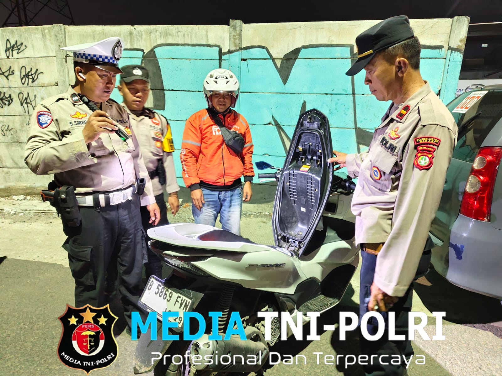 Ciptakan Keamanan Lingkungan, Polsek Cikarang Pusat Gelar Operasi Kejahatan Jalanan di Jalan Raya Cicau