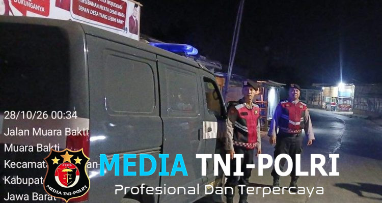 Antisipasi C3 di Titik Rawan, Personel Polsek Babelan Gelar Patroli Biru Malam Hari di Pertigaan Jembatan CBL Muara Bakti