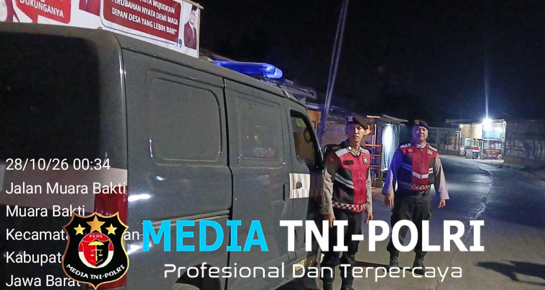 Antisipasi C3 di Titik Rawan, Personel Polsek Babelan Gelar Patroli Biru Malam Hari di Pertigaan Jembatan CBL Muara Bakti