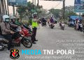 Kelancaran Arus Masyarakat Pagi Hari, Unit Lantas Polsek Babelan Gelar Gatur Lalin di Perempatan Warung Gabus