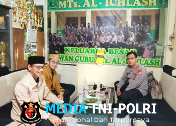 Peringati Hari Sumpah Pemuda Ke-98, Kanit Binmas Polsek Serang Baru Gelar Police Goes to School di SDIT dan SMPIT Al-Ikhlas
