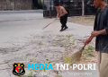 Dukung Lingkungan Bersih dan Sehat, Bhabinkamtibmas Polsek Tambelang Gelar Program Green Policing di Desa Sukawijaya
