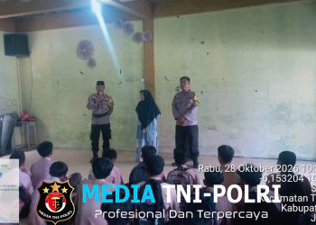 Bina Karakter Pelajar, Kapolsek Tambelang Pimpin Kegiatan Polisi Peduli Pendidikan di MA Al-Hidayah Sukawijaya