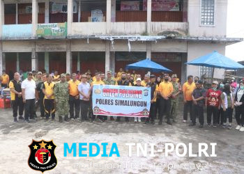 Green Policing Polres Simalungun Kapolres, TNI dan Pemkab Bergotong Royong Bersihkan Pasar Pematang Raya
