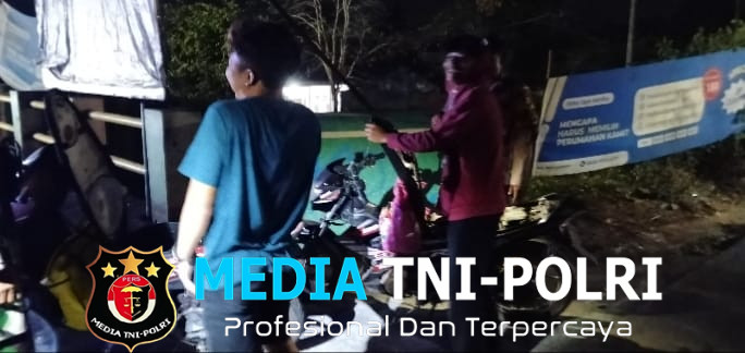 Antisipasi Geng Motor, Begal, dan Kejahatan Jalanan, Polsek Serang Baru Gelar Operasi Kejahatan Jalanan di Perempatan Cibenda