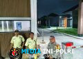 Perkuat Keamanan Swakarsa dan Ajak Warga Bersatu Pasca-Pilkades, Bhabinkamtibmas Polsek Babelan Gelar Binsiskamling di Perumahan Panjibuwono